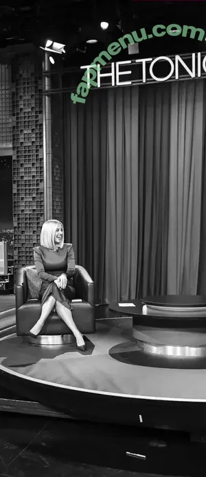 Sydney Sweeney / gal_gadot / sydney_sweeney nude photo #3111