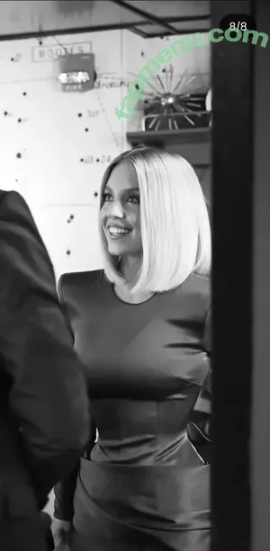 Sydney Sweeney / gal_gadot / sydney_sweeney nude photo #3113