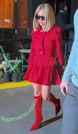 Sydney Sweeney / gal_gadot / sydney_sweeney nude photo #3139