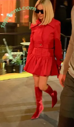 Sydney Sweeney / gal_gadot / sydney_sweeney nude photo #3145