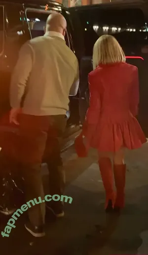 Sydney Sweeney / gal_gadot / sydney_sweeney nude photo #3151