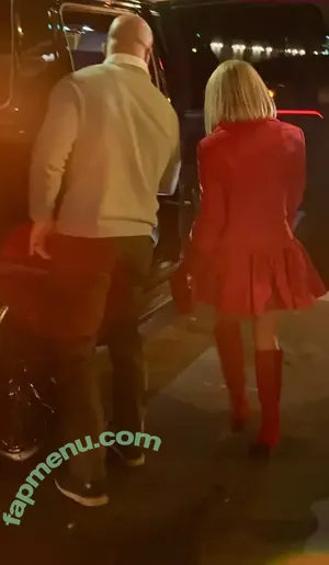 Sydney Sweeney / gal_gadot / sydney_sweeney nude photo #3152