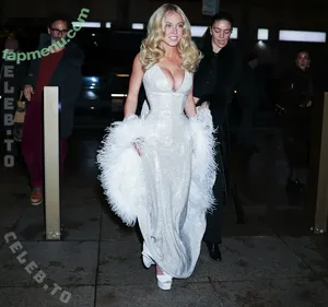 Sydney Sweeney / gal_gadot / sydney_sweeney nude photo #3268