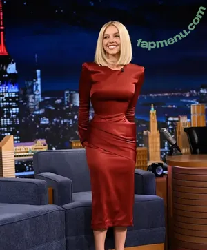 Sydney Sweeney / gal_gadot / sydney_sweeney nude photo #3289