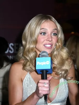 Sydney Sweeney / Sydney_Sweeney nude photo #3370