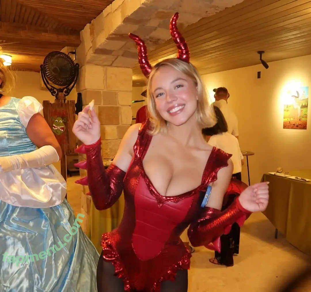 Sydney Sweeney nude photo #3090 (gal_gadot / sydney_sweeney)