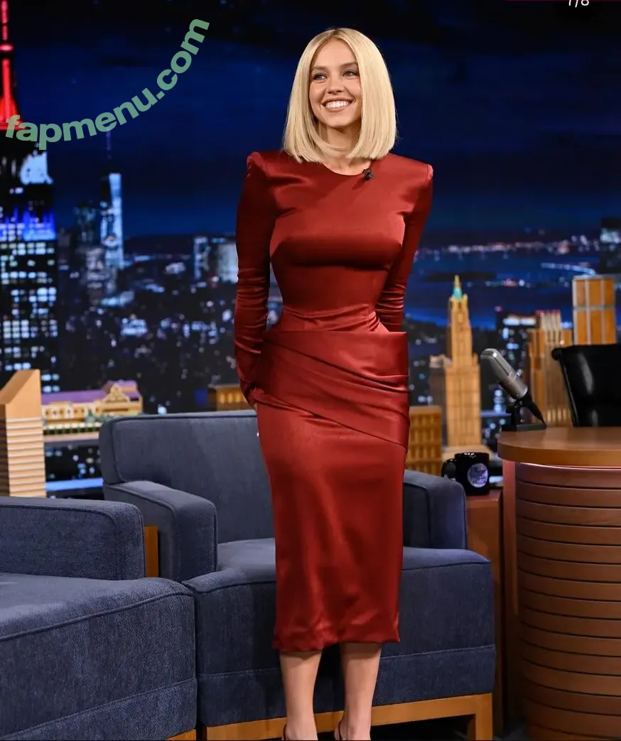 Sydney Sweeney nude photo #3112 (gal_gadot / sydney_sweeney)