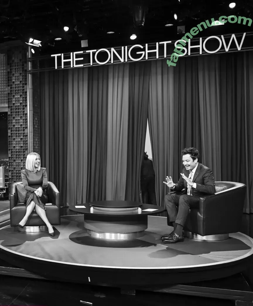 Sydney Sweeney nude photo #3118 (gal_gadot / sydney_sweeney)