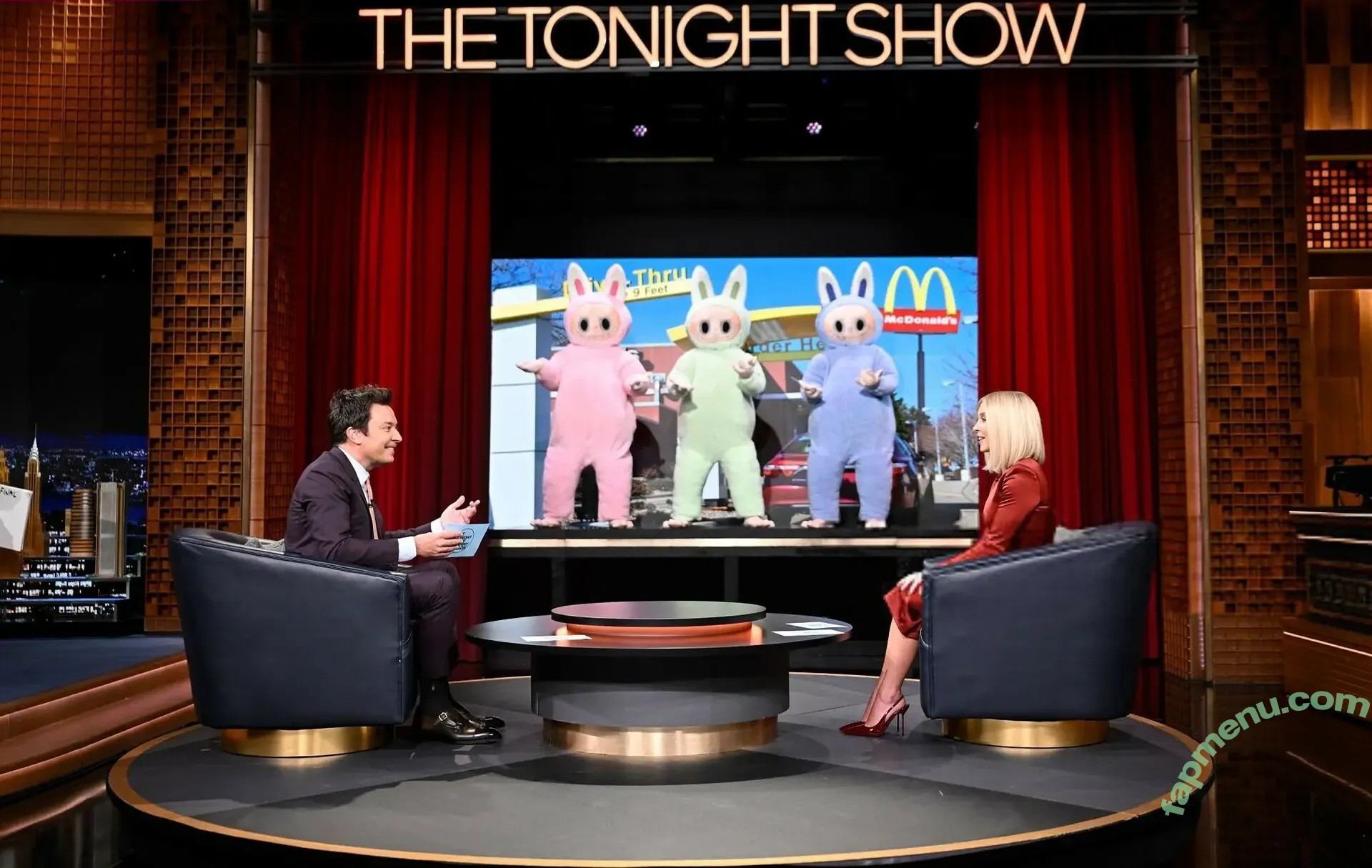 Sydney Sweeney nude photo #3124 (gal_gadot / sydney_sweeney)