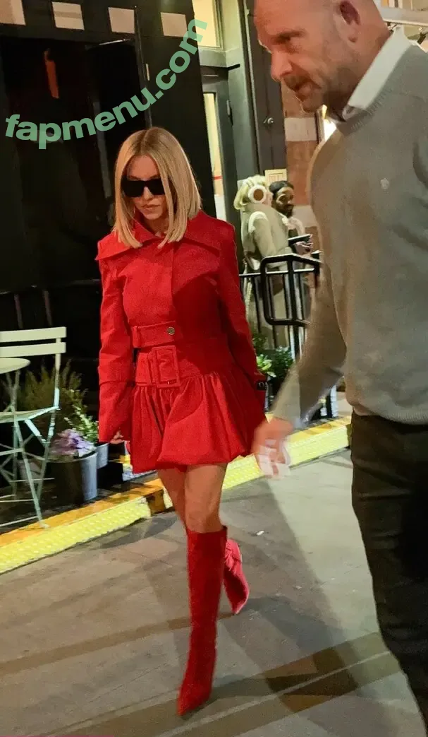 Sydney Sweeney nude photo #3144 (gal_gadot / sydney_sweeney)