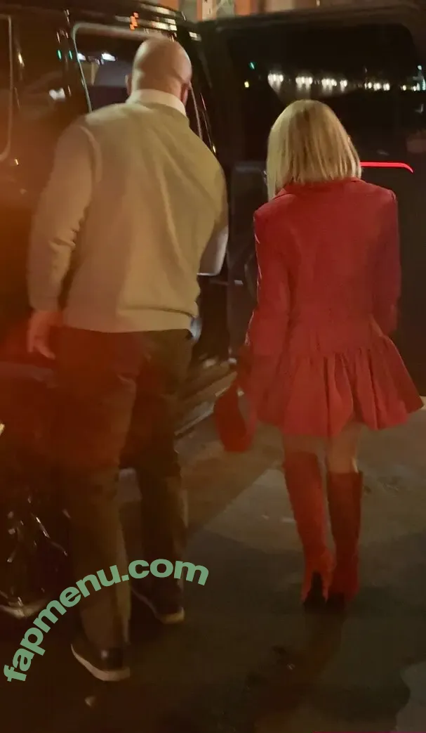 Sydney Sweeney nude photo #3151 (gal_gadot / sydney_sweeney)