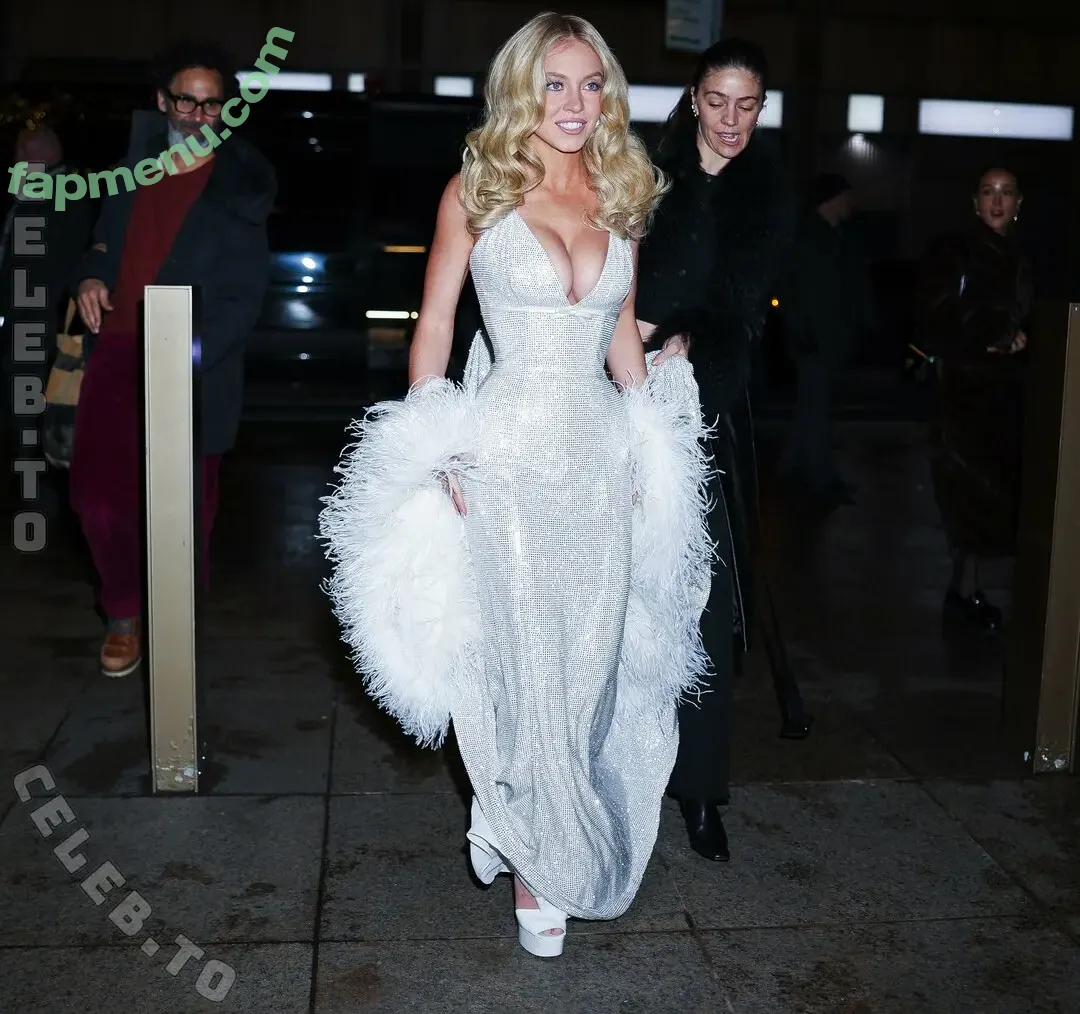 Sydney Sweeney nude photo #3268 (gal_gadot / sydney_sweeney)