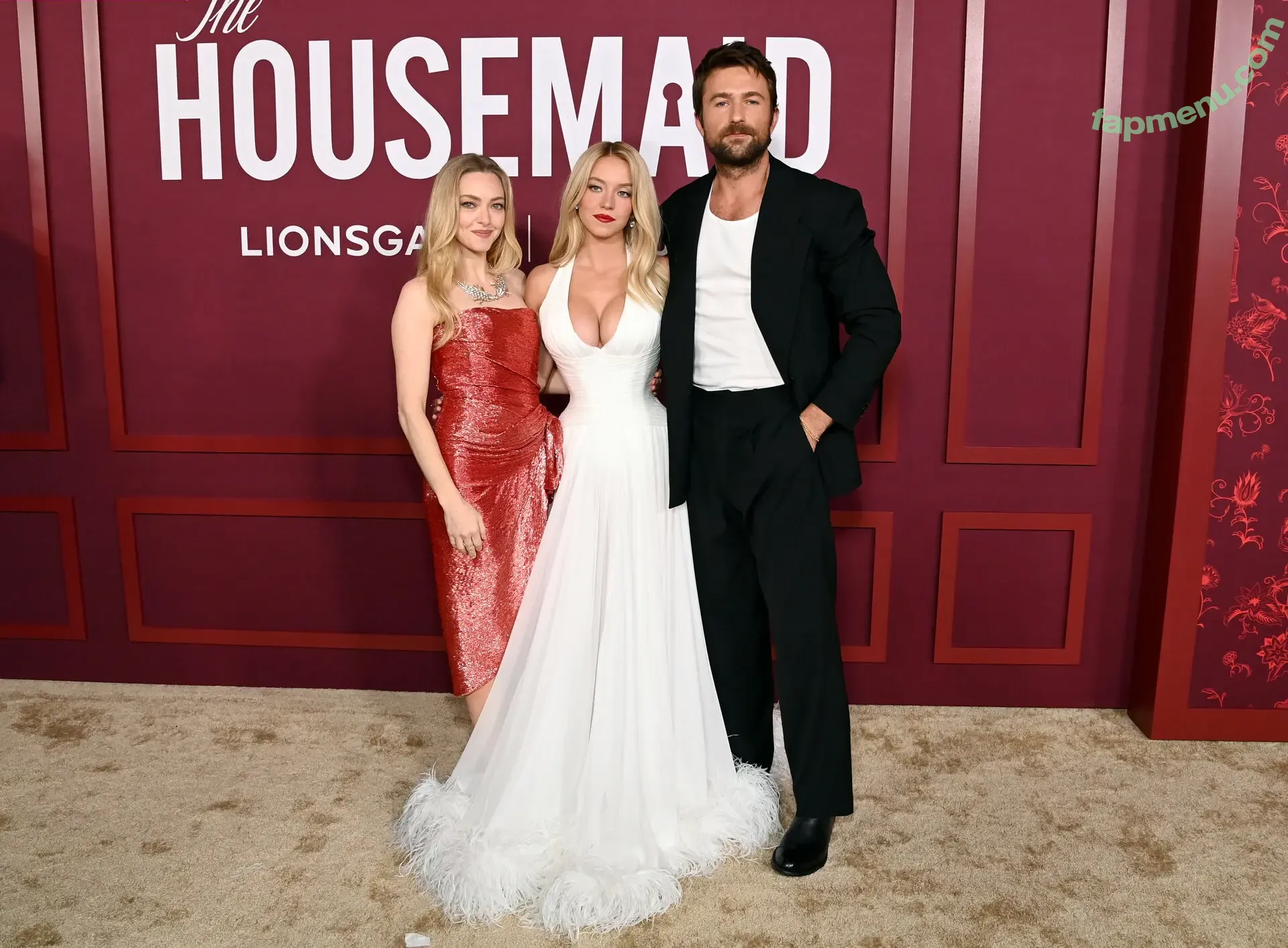 Sydney Sweeney nude photo #3654 (gal_gadot / sydney_sweeney)