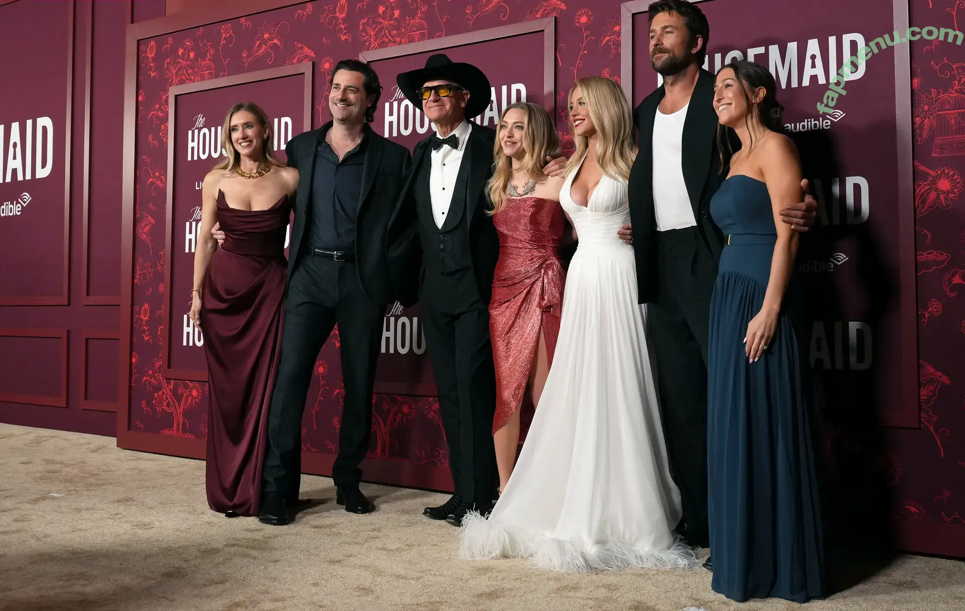 Sydney Sweeney nude photo #3668 (gal_gadot / sydney_sweeney)