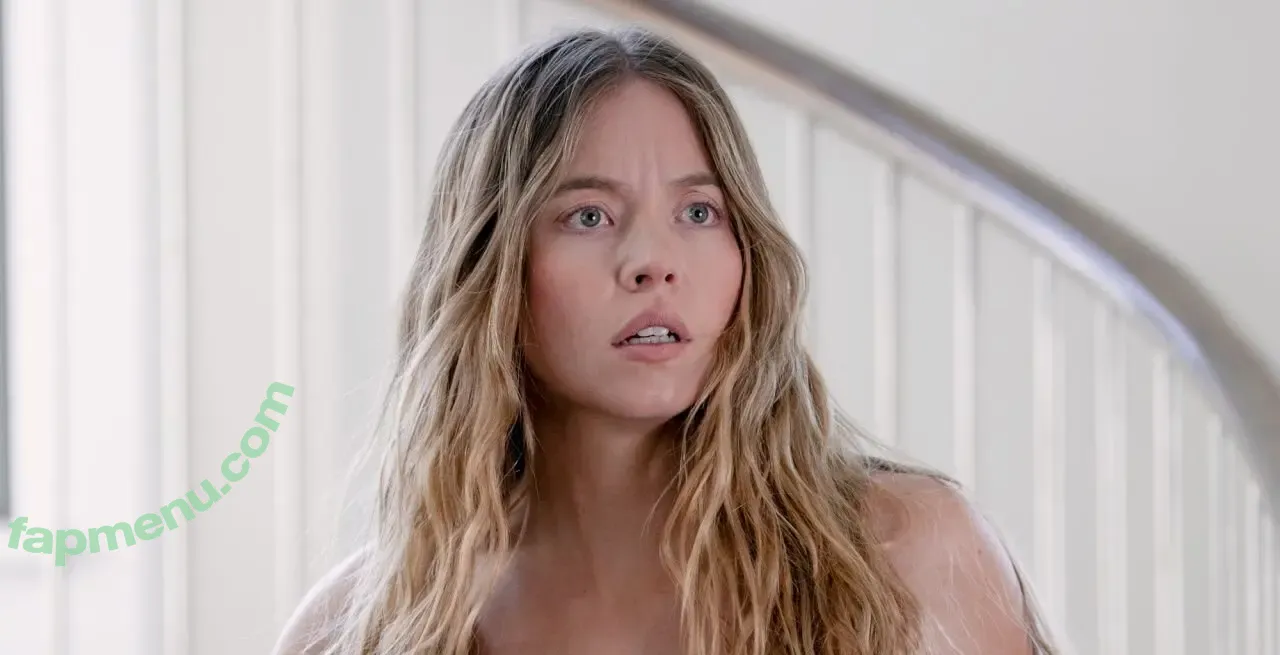 Sydney Sweeney nude photo #3797 (gal_gadot / sydney_sweeney)