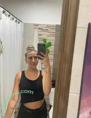 sydneydyer / white.trash.flash nude photo #0010