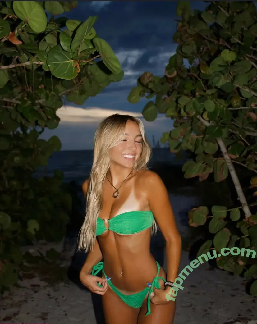 sydneygoldsmithh nude photo #0009 (sydneygoldsmithh)