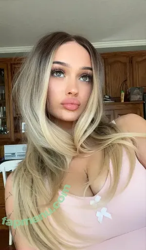 sydneyhayes / sydneyhayess_ nude photo #0003