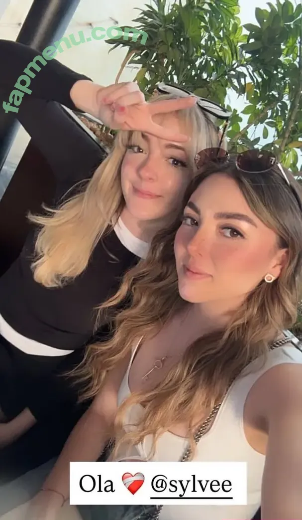 Sylvee nude photo #0061 (Sylveemhm / Sylveey)