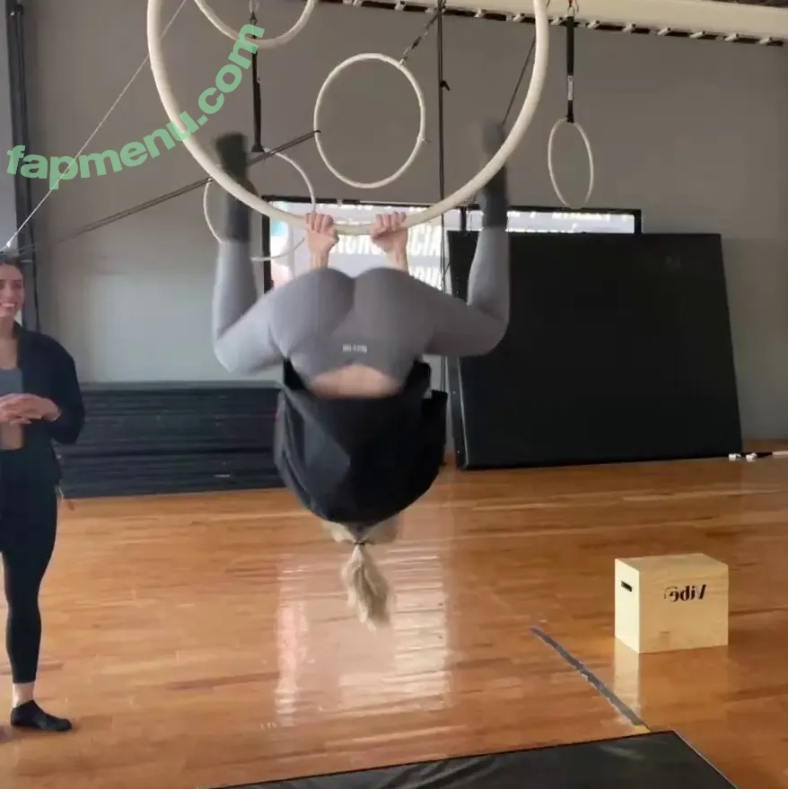 Sylvee nude photo #0069 (Sylveemhm / Sylveey)