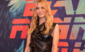 Sylvia Hoeks / sylviahoeks nude photo #0027