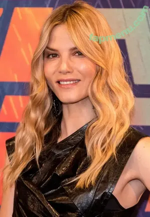Sylvia Hoeks / sylviahoeks nude photo #0033