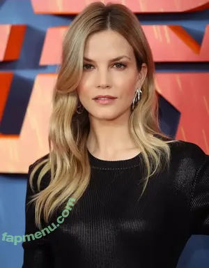 Sylvia Hoeks / sylviahoeks nude photo #0040