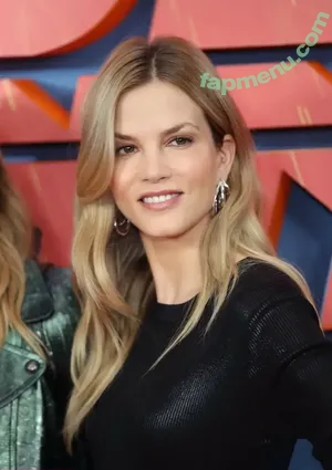 Sylvia Hoeks / sylviahoeks nude photo #0041
