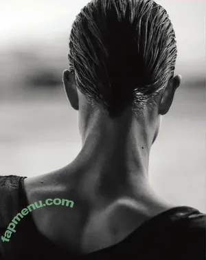 Sylvia Hoeks / sylviahoeks nude photo #0050