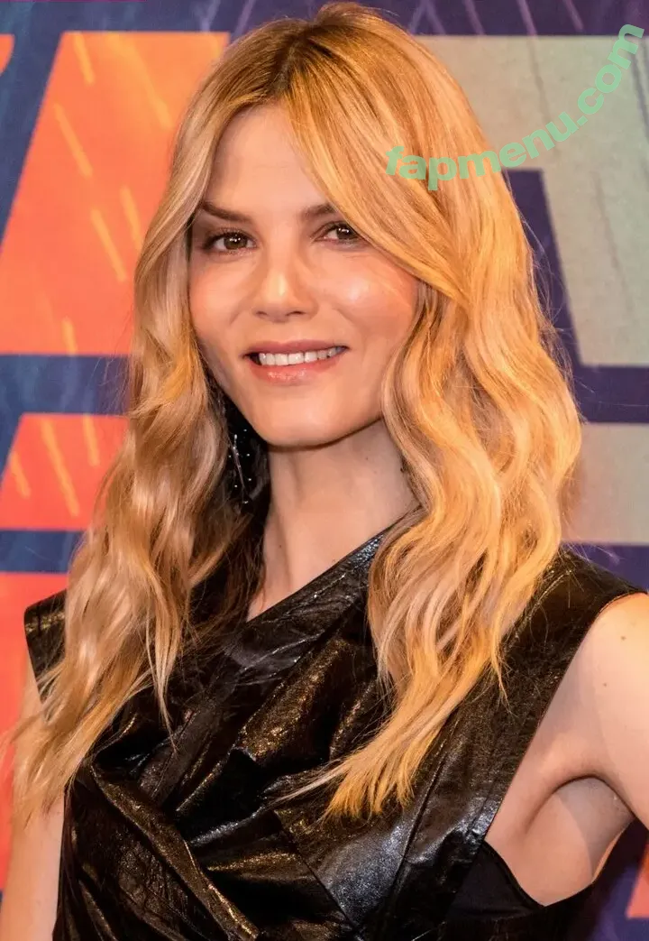 Sylvia Hoeks nude photo #0033 (sylviahoeks)