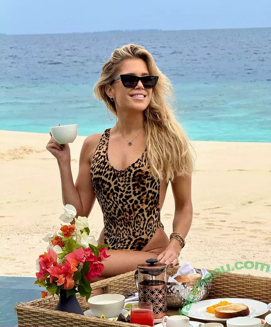 Sylvie Meis nude photo #2316 (MissSMeis / sylvie_meis / sylviemeis)