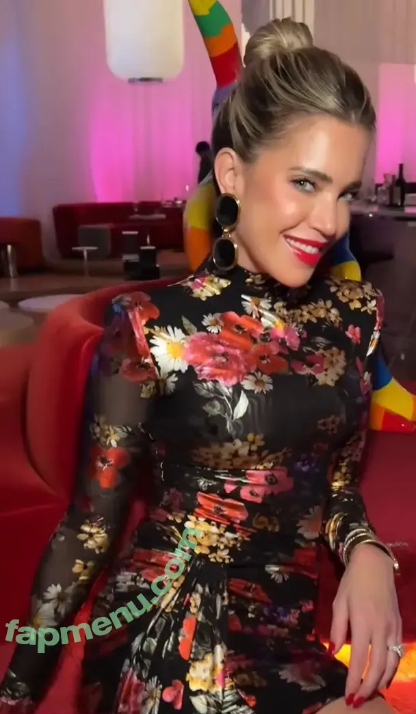 Sylvie Meis nude photo #2858 (MissSMeis / sylvie_meis / sylviemeis)