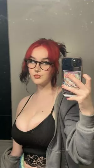 sylvieexo / sylvieecos / sylvieesxo nude photo #0001