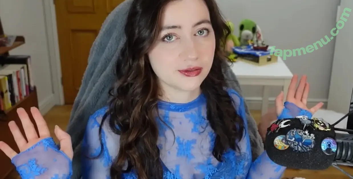 Symbalily nude photo #0022 (Symbalily)