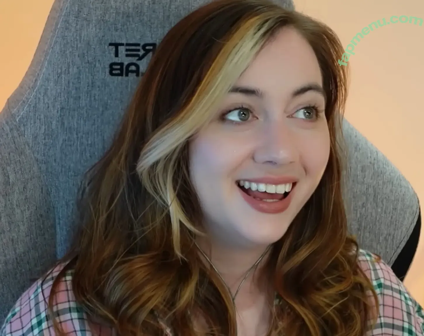 Symbalily nude photo #0034 (Symbalily)