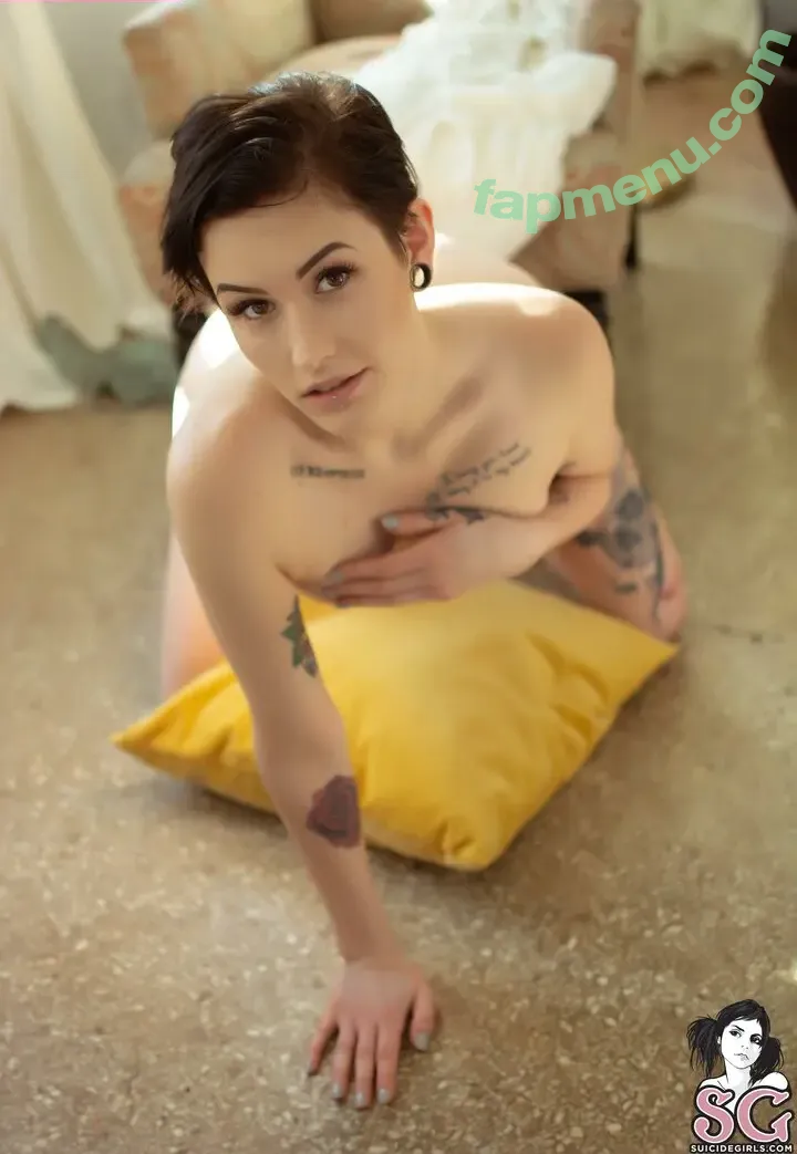 Symphony nude photo #0085 (Rugersantana / Verafaye / symphonyyyy)