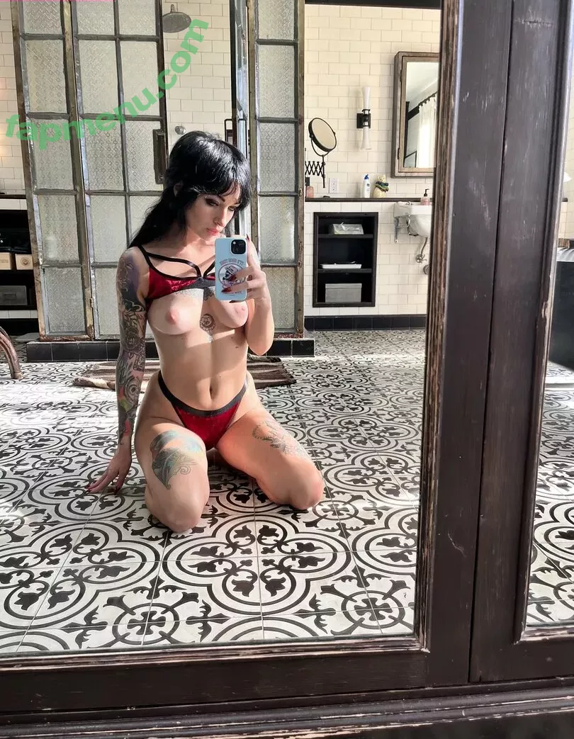 Synatra nude photo #0012 (sisicestvrai)