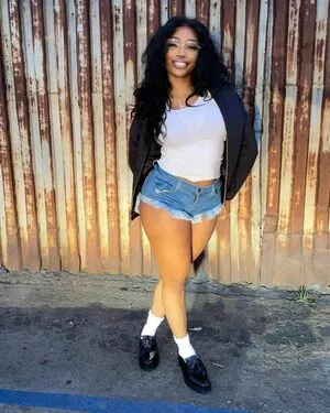 SZA / Solana Rowe / thejad3x nude photo #0050