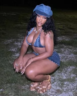 SZA / Solana Rowe / thejad3x nude photo #0052