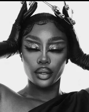SZA / Solana Rowe / thejad3x nude photo #0064