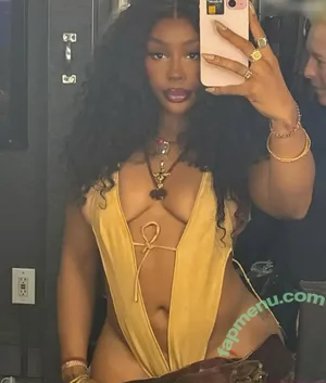 SZA / Solana Rowe / thejad3x nude photo #0417