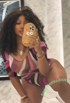 SZA / Solana Rowe / thejad3x nude photo #0423