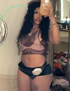 SZA / Solana Rowe / thejad3x nude photo #0430