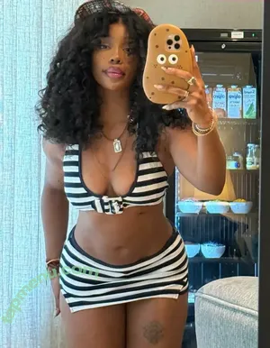 SZA / Solana Rowe / thejad3x nude photo #0443