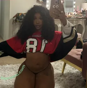 SZA / Solana Rowe / thejad3x nude photo #0459