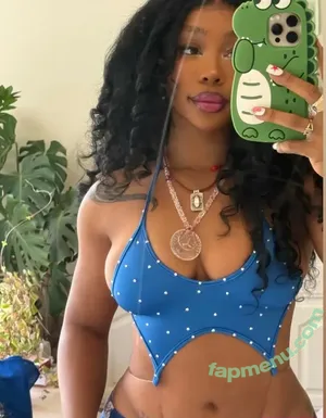 SZA / Solana Rowe / thejad3x nude photo #0471