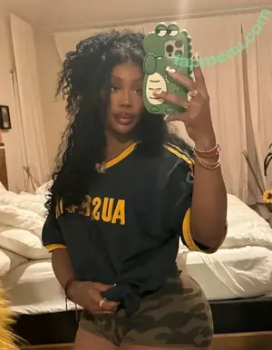 SZA / Solana Rowe / thejad3x nude photo #0477