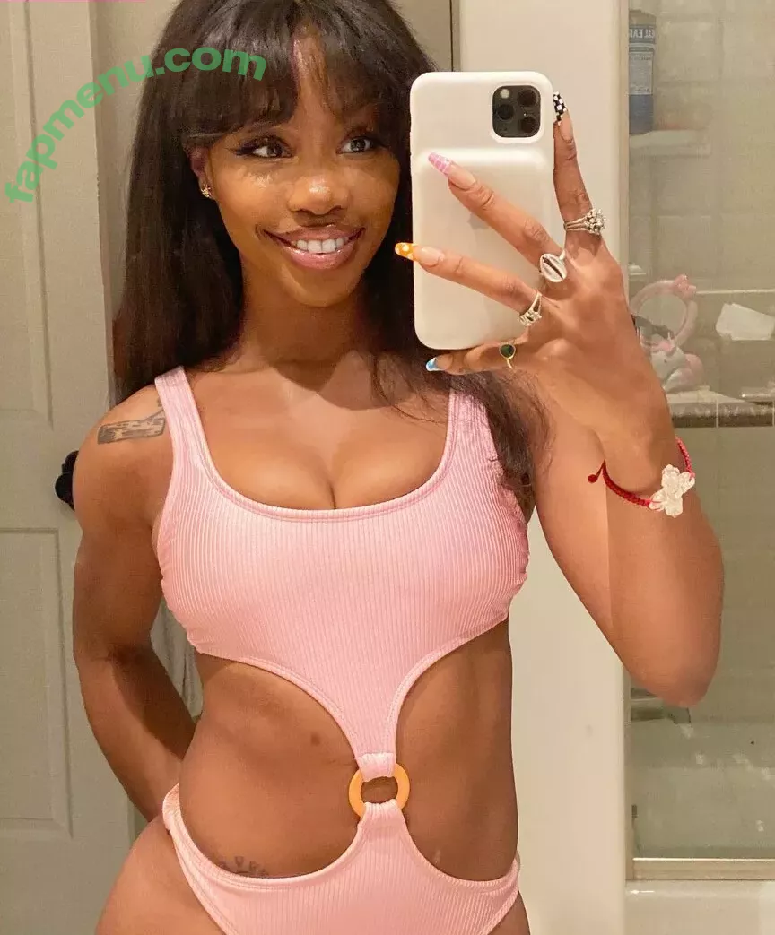 SZA nude photo #0033 (Solana Rowe / thejad3x)