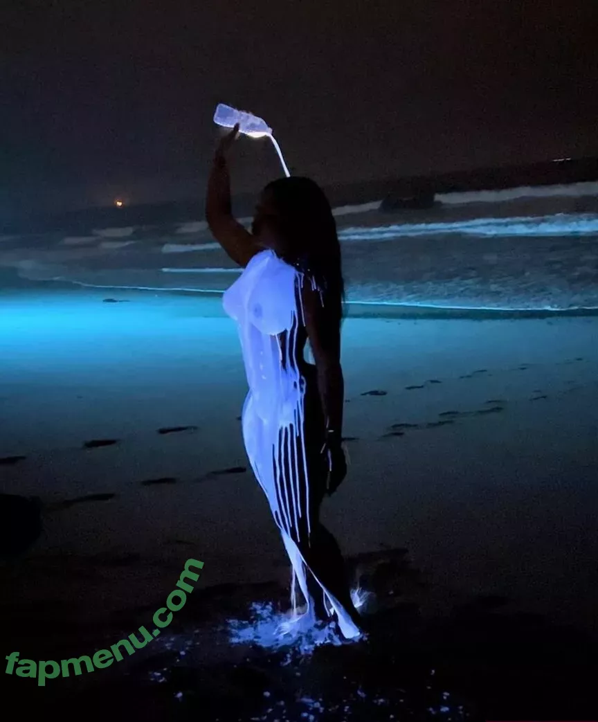 SZA nude photo #0172 (Solana Rowe / thejad3x)