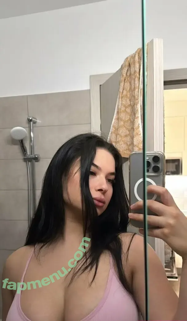 szevelinn nude photo #0005 (szevelinn)